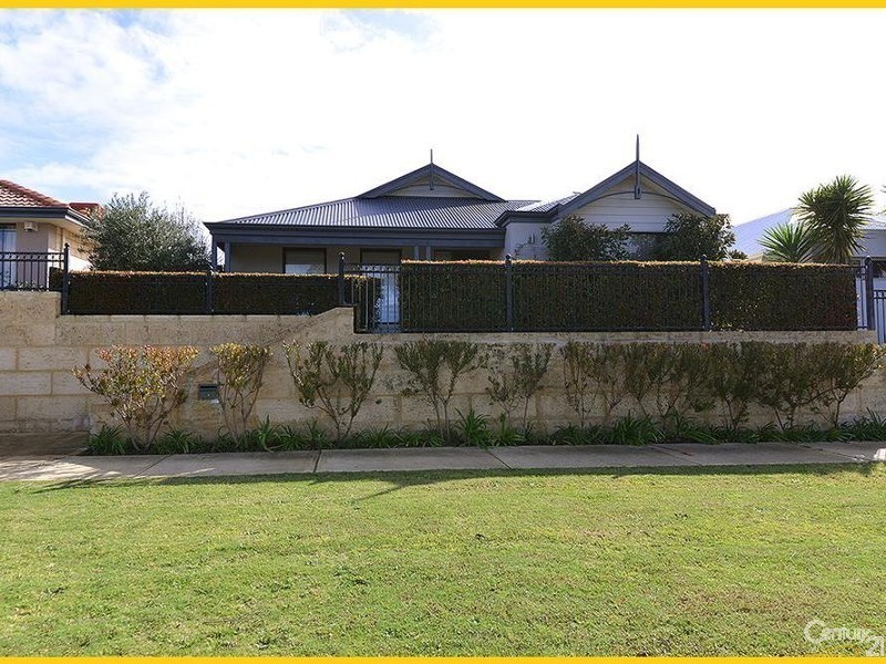 4 Somerly Drive, Clarkson WA 6030