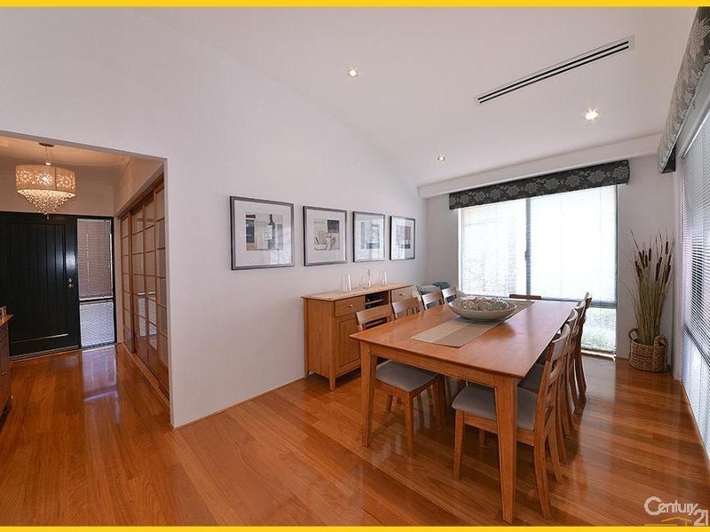 4 Somerly Drive, Clarkson WA 6030
