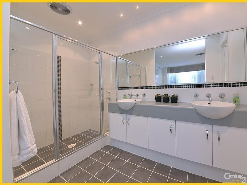 4 Somerly Drive, Clarkson WA 6030