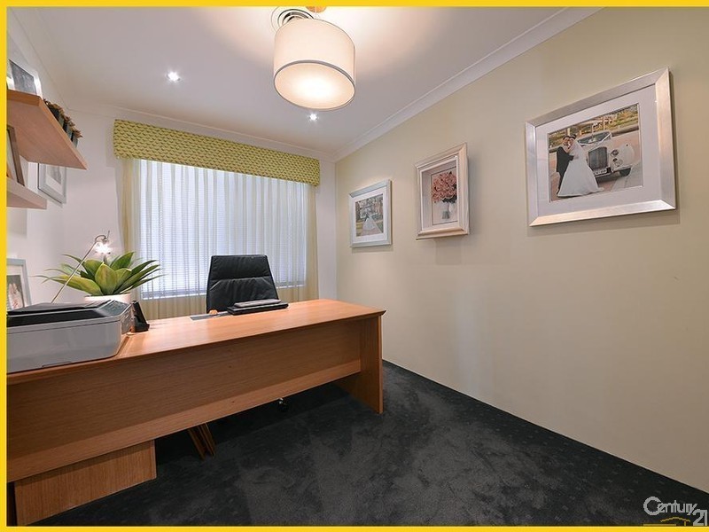 4 Somerly Drive, Clarkson WA 6030