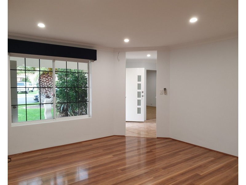 44 Savona Grove, Mindarie WA 6030