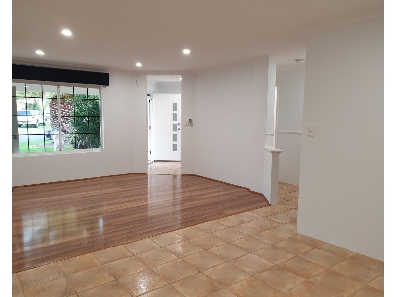 44 Savona Grove, Mindarie WA 6030