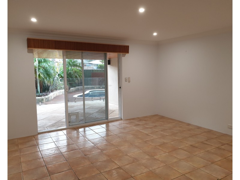 44 Savona Grove, Mindarie WA 6030