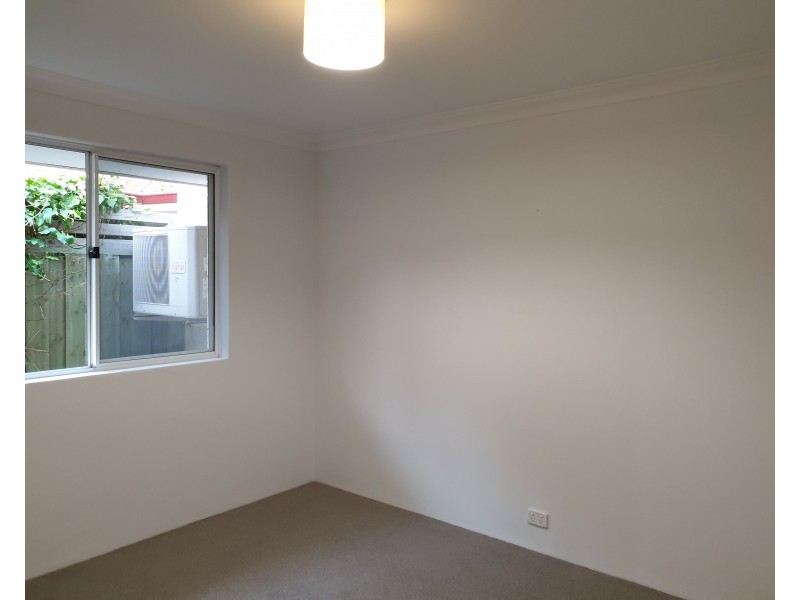 44 Savona Grove, Mindarie WA 6030