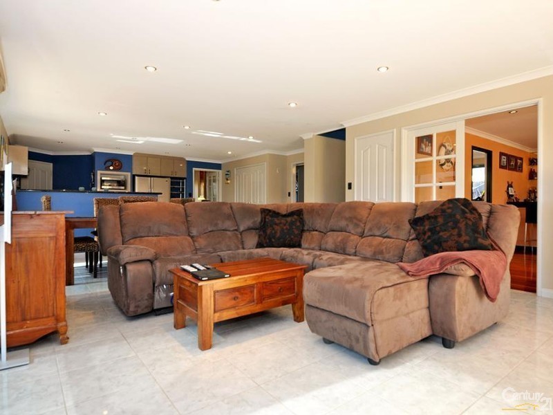 3 Bantry Bend, Mindarie WA 6030