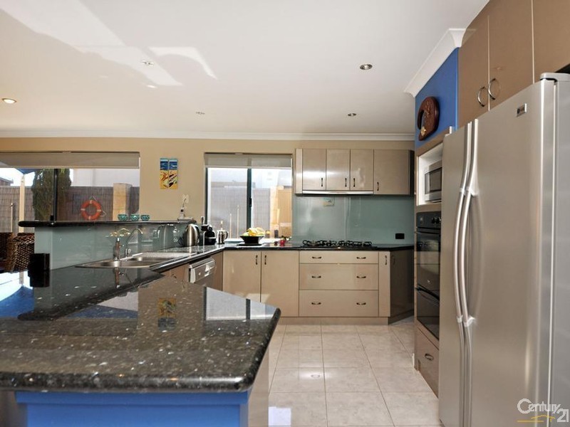 3 Bantry Bend, Mindarie WA 6030