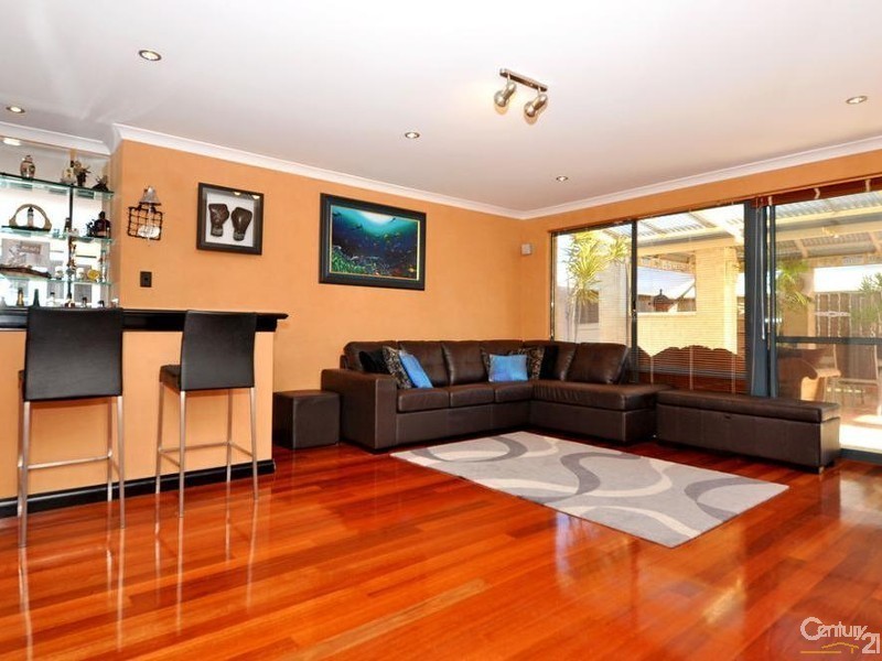 3 Bantry Bend, Mindarie WA 6030