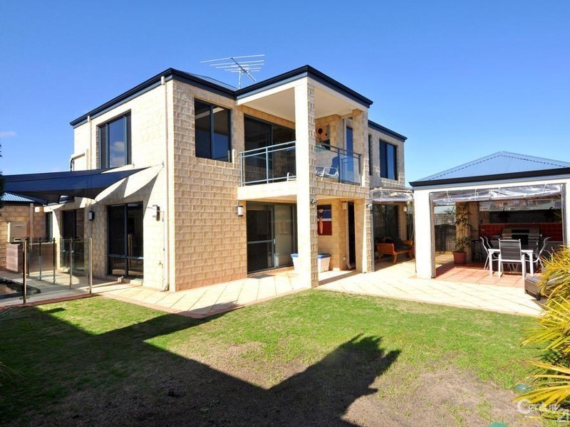 3 Bantry Bend, Mindarie WA 6030