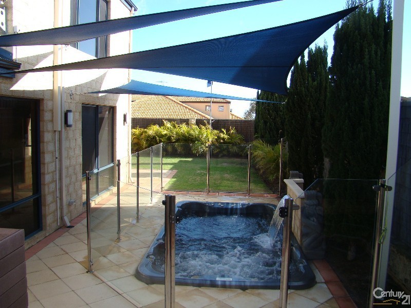 3 Bantry Bend, Mindarie WA 6030