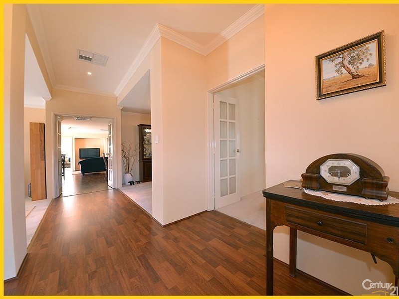 11 Manta Pass, Mindarie WA 6030