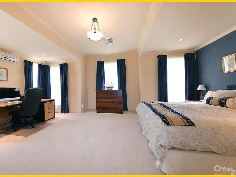 11 Manta Pass, Mindarie WA 6030