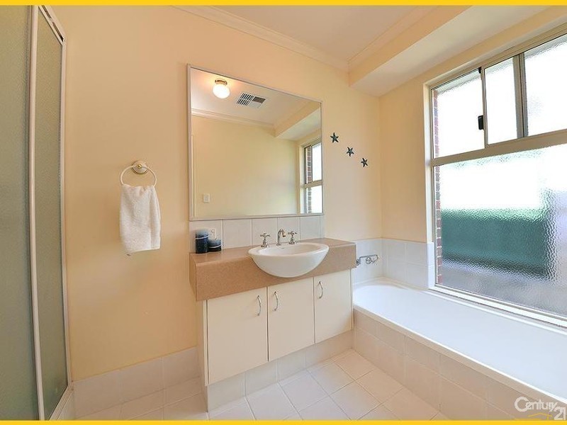 11 Manta Pass, Mindarie WA 6030