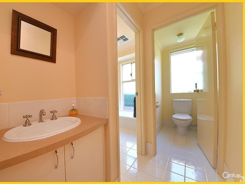 11 Manta Pass, Mindarie WA 6030