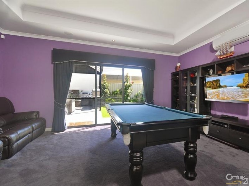 54 Tullow Gardens, Darch WA 6065