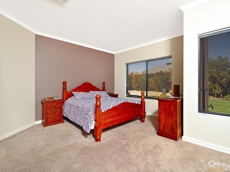 54 Tullow Gardens, Darch WA 6065