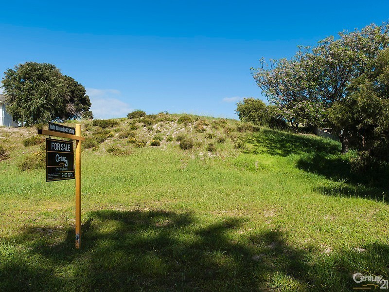 25 Hazel Avenue, Quinns Rocks WA 6030