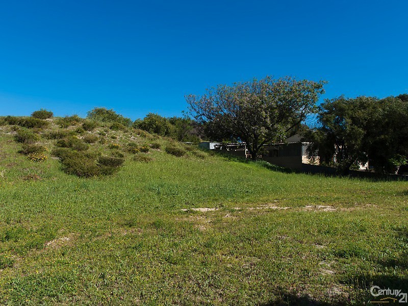 25 Hazel Avenue, Quinns Rocks WA 6030
