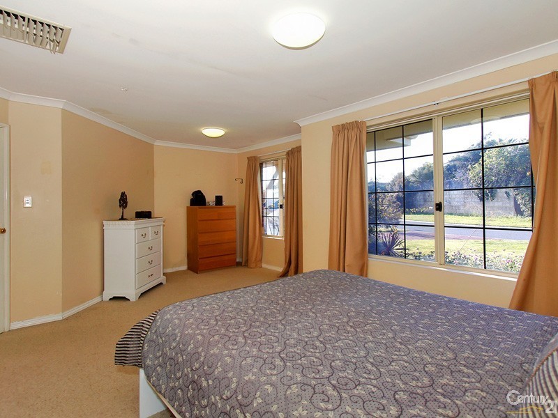 8 Glebe Close, Mindarie WA 6030