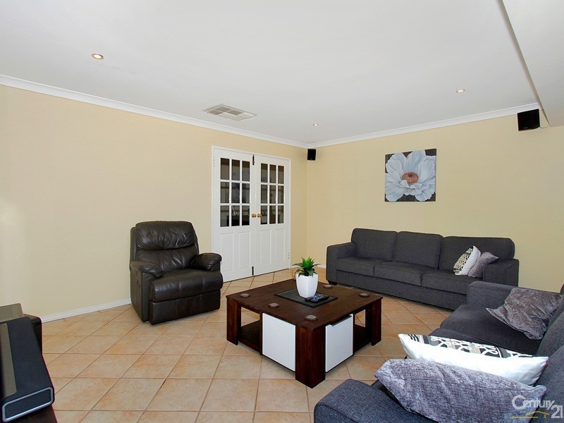 8 Glebe Close, Mindarie WA 6030