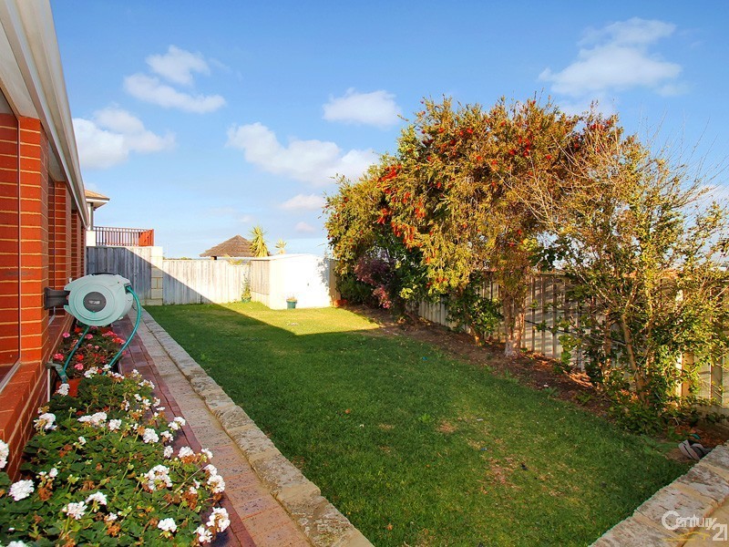 8 Glebe Close, Mindarie WA 6030