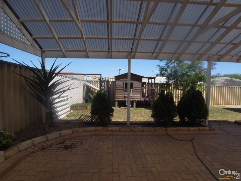 6 Harcus Retreat, Merriwa WA 6030