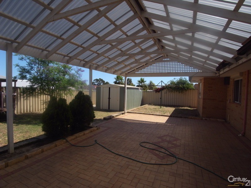 6 Harcus Retreat, Merriwa WA 6030