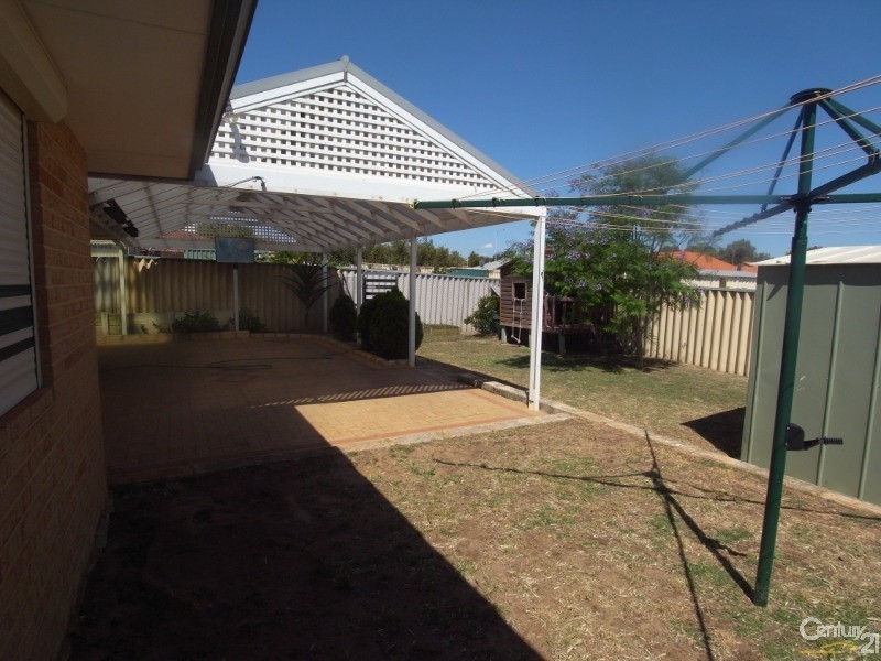 6 Harcus Retreat, Merriwa WA 6030