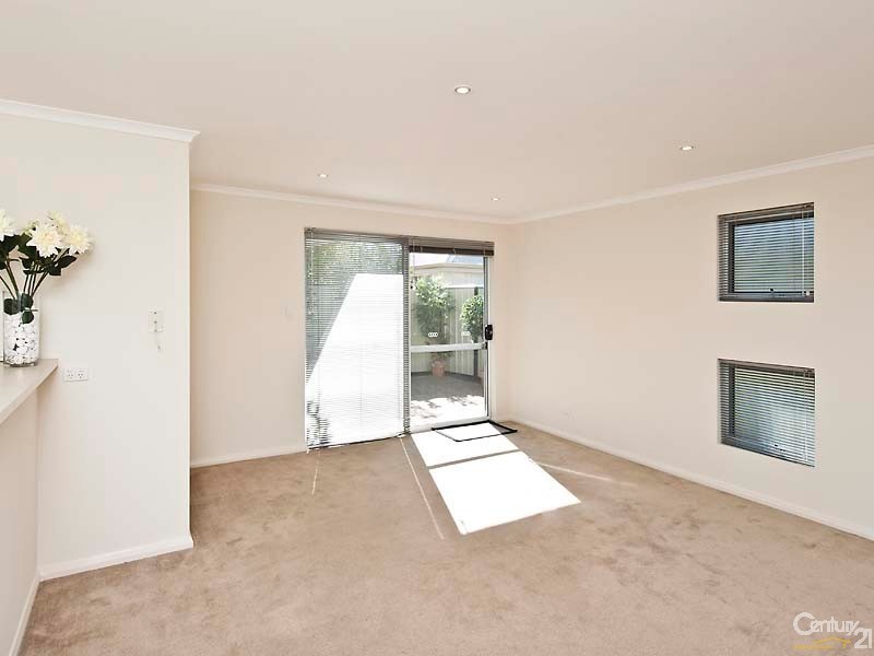 4 Emerson Turn, Clarkson WA 6030