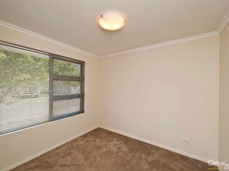 4 Emerson Turn, Clarkson WA 6030