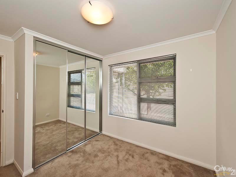 4 Emerson Turn, Clarkson WA 6030