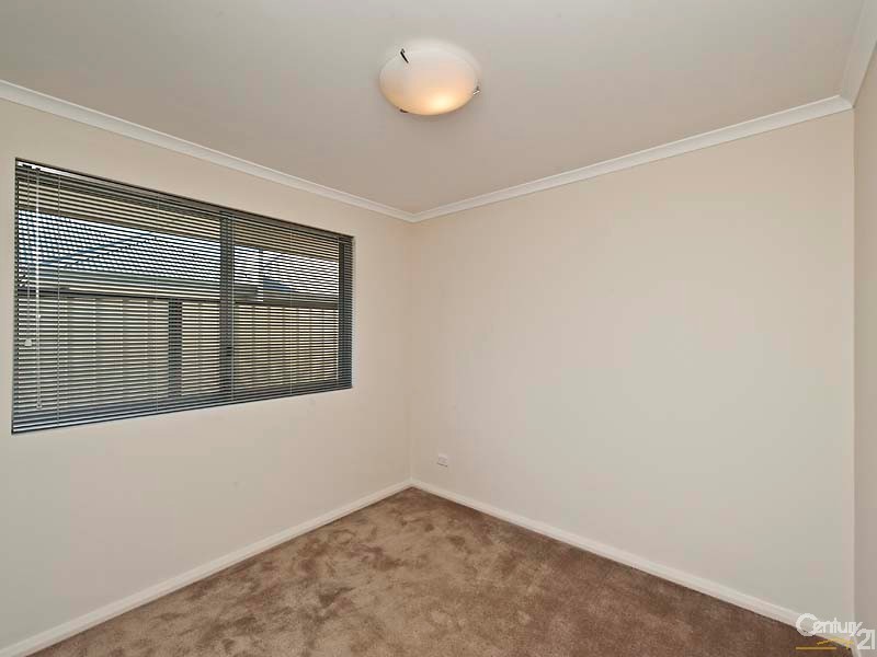 4 Emerson Turn, Clarkson WA 6030