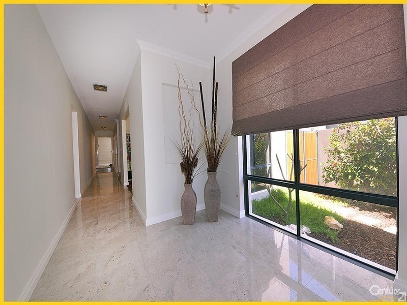 76 Kinsale Drive, Mindarie WA 6030