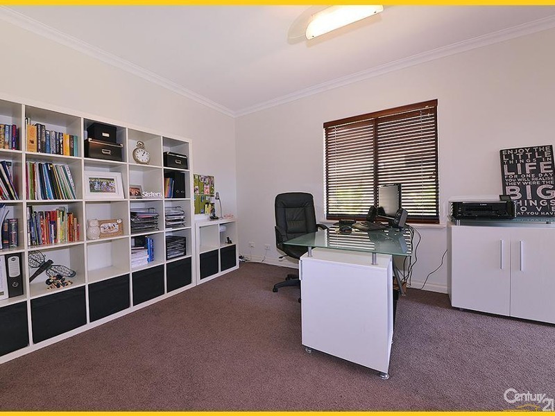 76 Kinsale Drive, Mindarie WA 6030