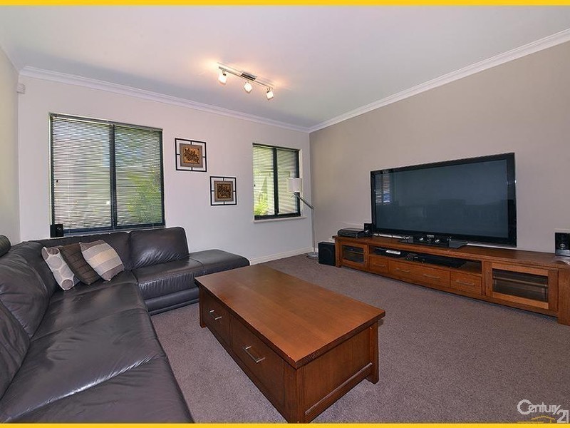 76 Kinsale Drive, Mindarie WA 6030