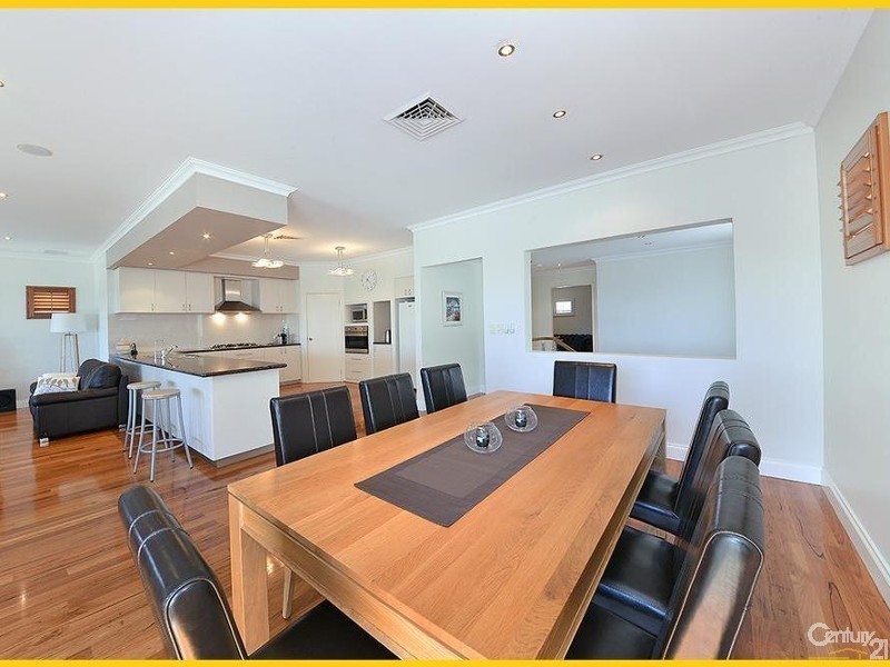 76 Kinsale Drive, Mindarie WA 6030