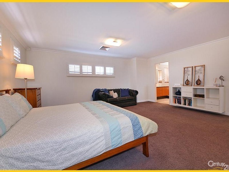 76 Kinsale Drive, Mindarie WA 6030