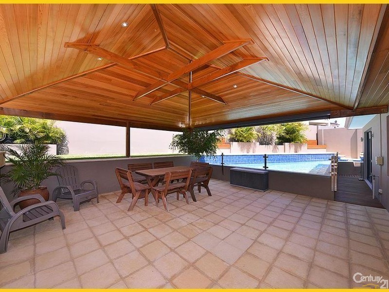 76 Kinsale Drive, Mindarie WA 6030