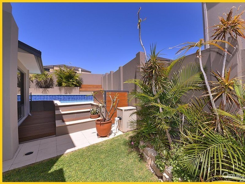 76 Kinsale Drive, Mindarie WA 6030