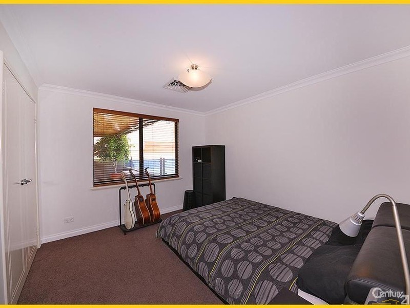 76 Kinsale Drive, Mindarie WA 6030