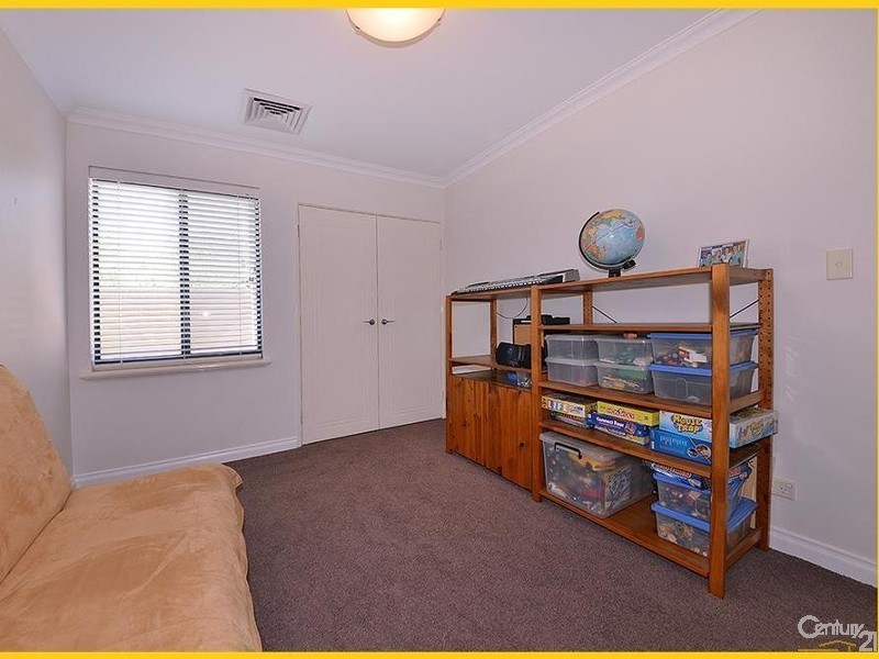 76 Kinsale Drive, Mindarie WA 6030