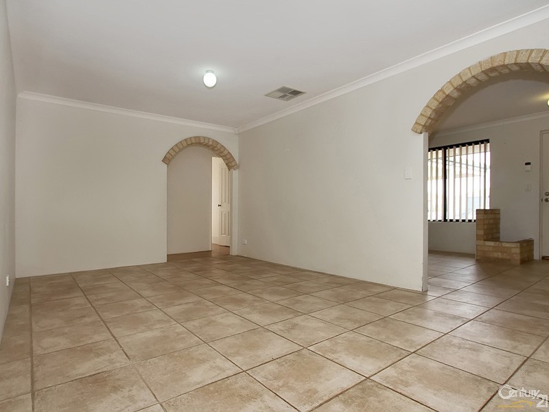 16 Namoi Turn, Merriwa WA 6030