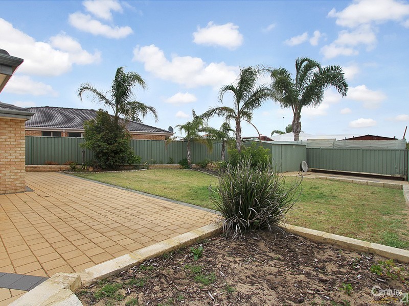 16 Namoi Turn, Merriwa WA 6030