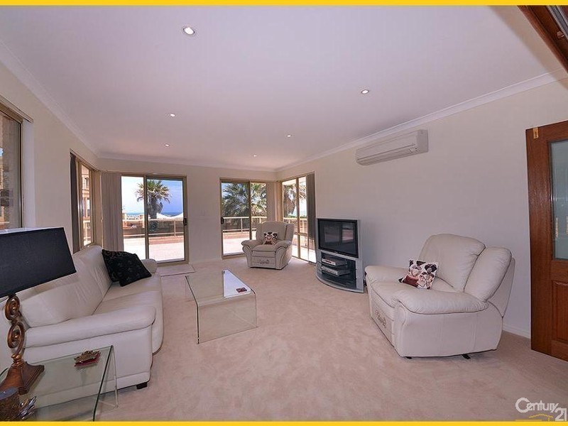 15 Clarecastle Retreat, Mindarie WA 6030