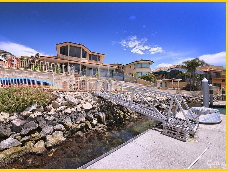 15 Clarecastle Retreat, Mindarie WA 6030