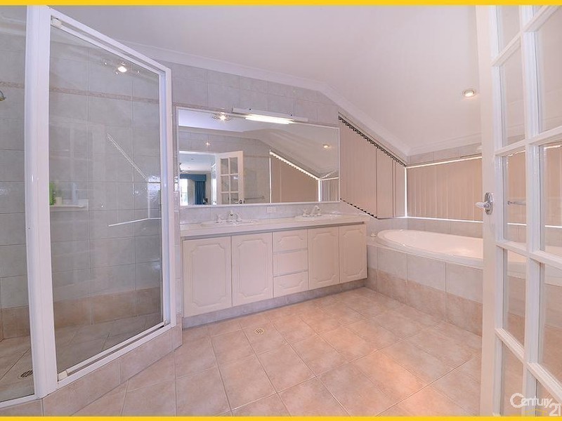 15 Clarecastle Retreat, Mindarie WA 6030