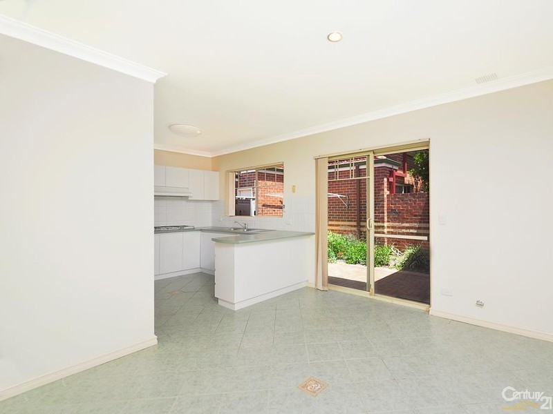 15 Waterside Crescent, Gwelup WA 6018