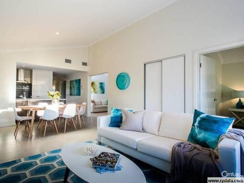 15 Broach Way, Alkimos WA 6038