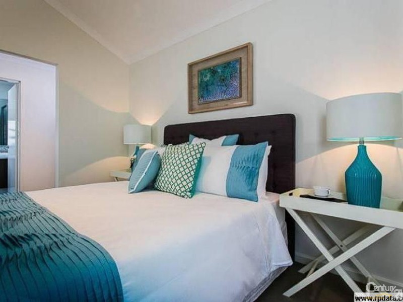 15 Broach Way, Alkimos WA 6038