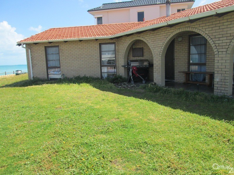 120 Ocean Drive, Quinns Rocks WA 6030