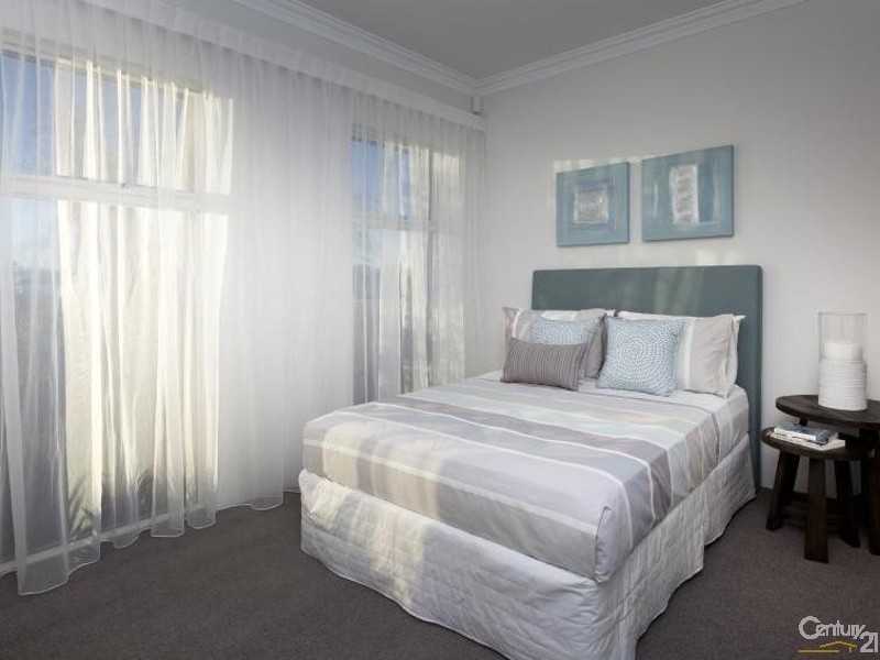 18 Hollington Boulevard, Alkimos WA 6038